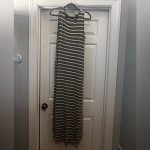 🎁🎁 EUC XL Zenana sleeveless maxi.